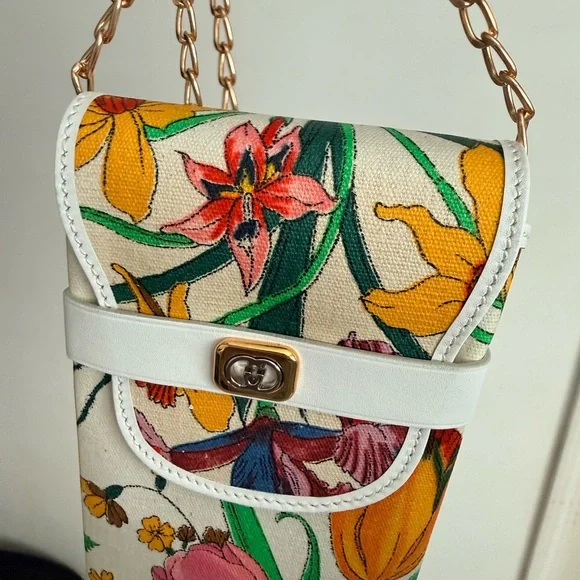 Gucci White Floral Chain Crossbody Phone Bag - Picture 3 of 8